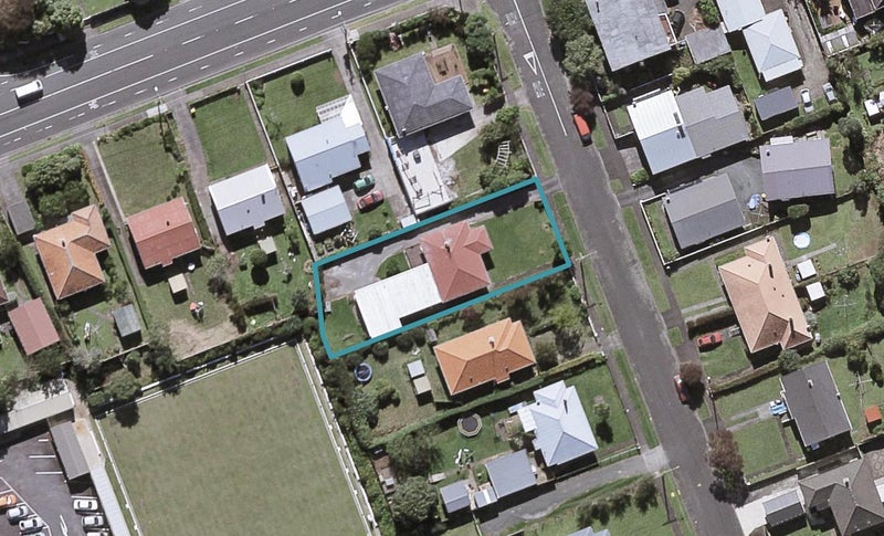 4 Bideford Street, Brooklands, New Plymouth - Carousel 1