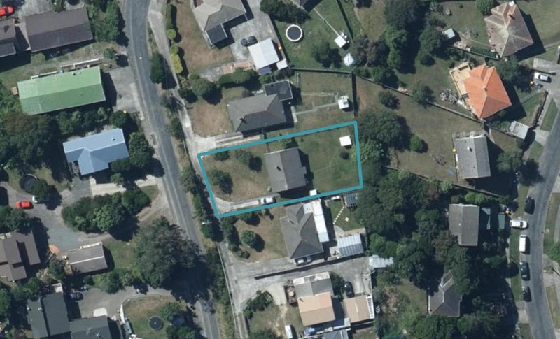 11 Jackson Terrace, Ranui, Porirua - Carousel 1