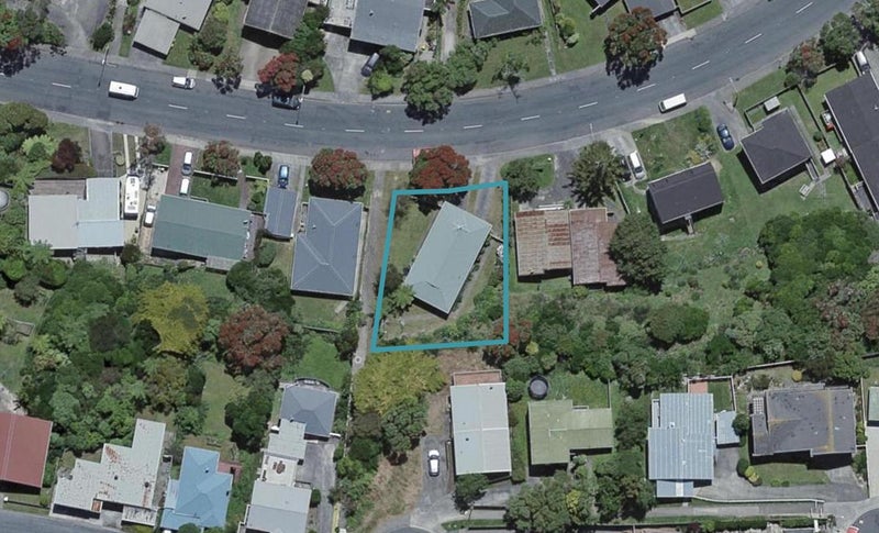 97 Stewart Drive, Newlands, Wellington - Carousel 1