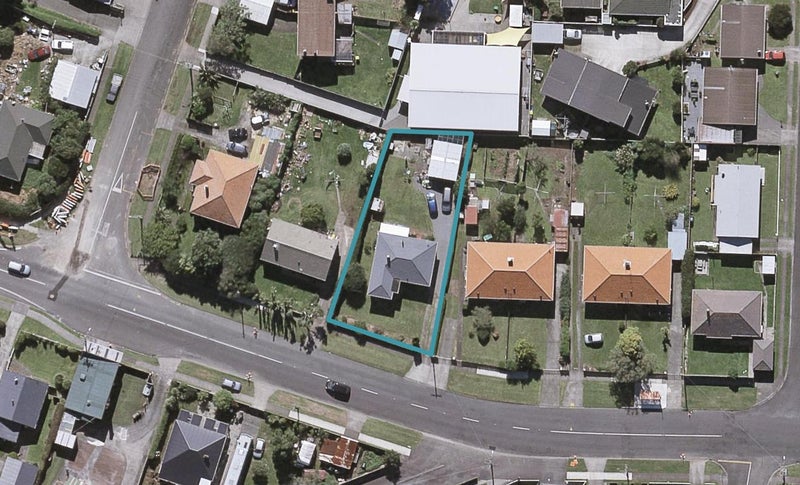 58 Omata Road, Marfell, New Plymouth - Carousel 1