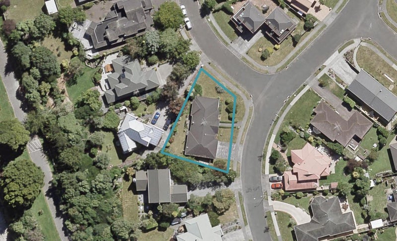 2 Kingfisher Close, Brown Owl, Upper Hutt - Carousel 1