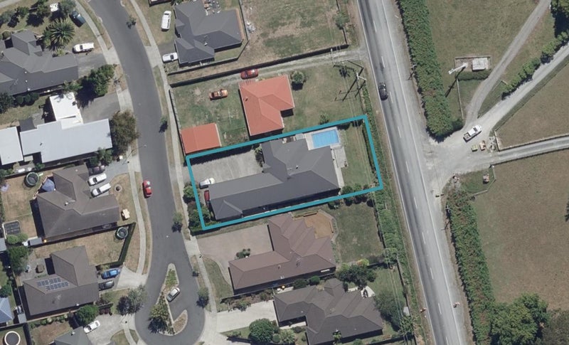 11 Rosewood Court, Huntington, Hamilton - Carousel 1