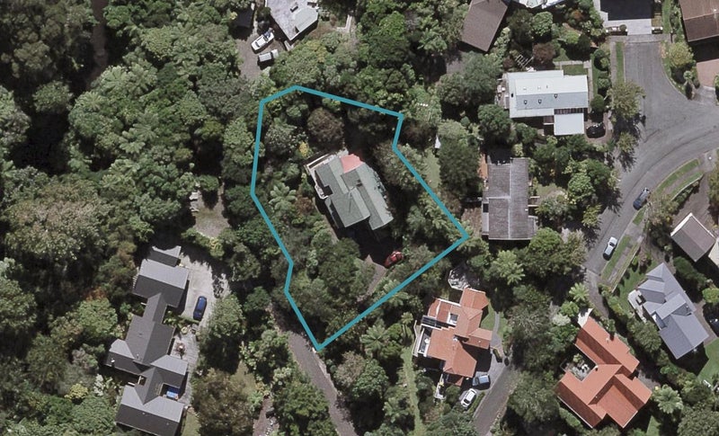 22B Sequoia Grove, Merrilands, New Plymouth - Carousel 1