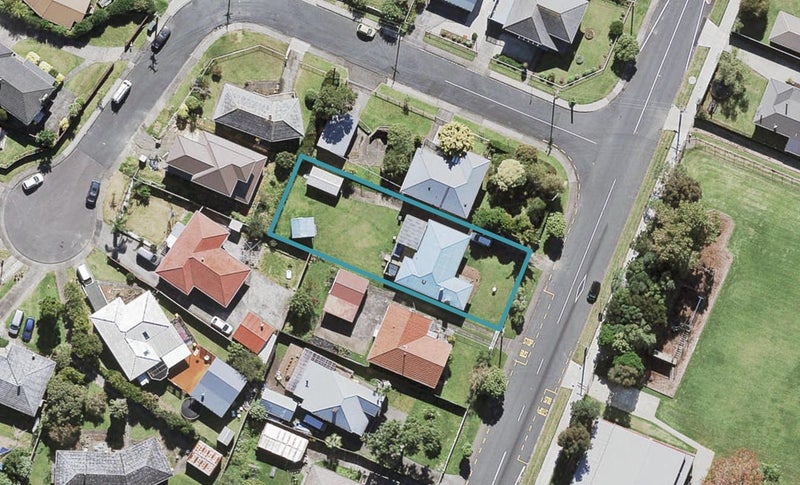 48 Archibald Road, Kelston, Auckland - Carousel 1
