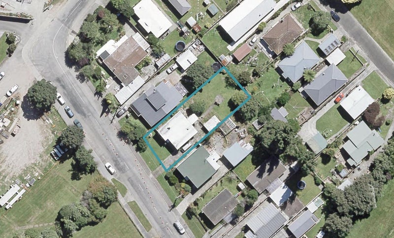14 Ford Road, Manor Park, Lower Hutt - Carousel 1