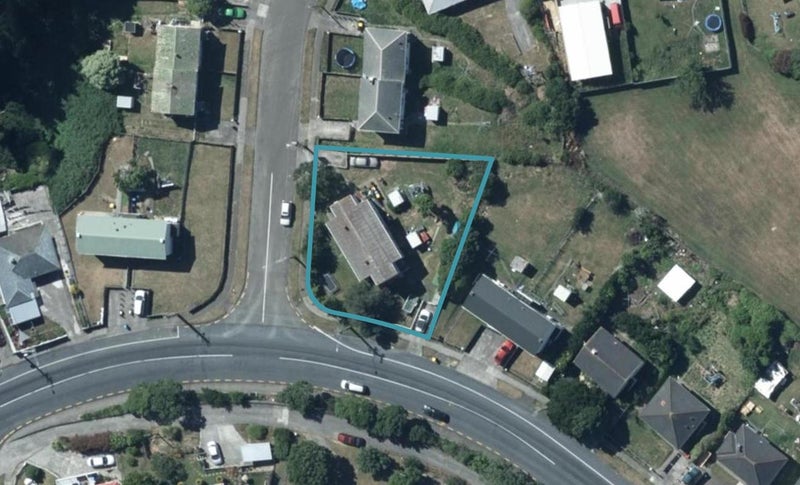 117 Champion Street, Cannons Creek, Porirua - Carousel 1