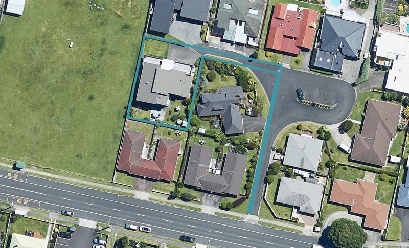 6 Aylesbury Terrace, Otumoetai, Tauranga - Carousel 1