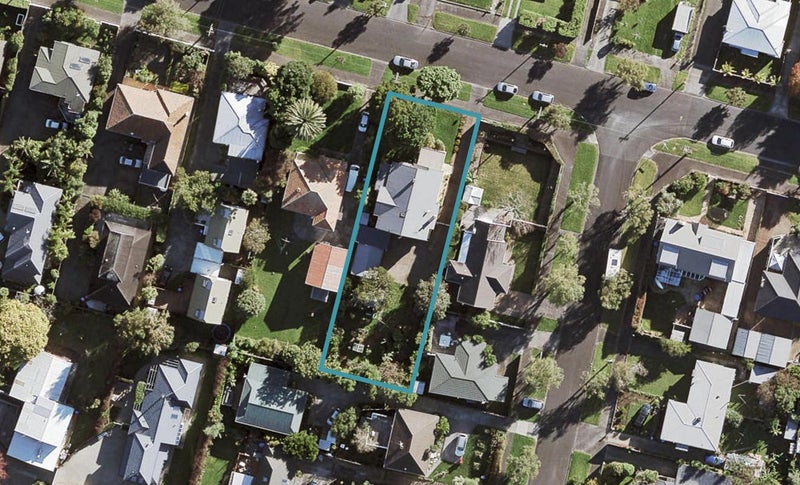 12 Fairlands Avenue, Waterview, Auckland - Carousel 1