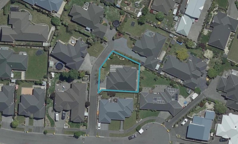 19 Harrys Way, Redwood, Christchurch - Carousel 1