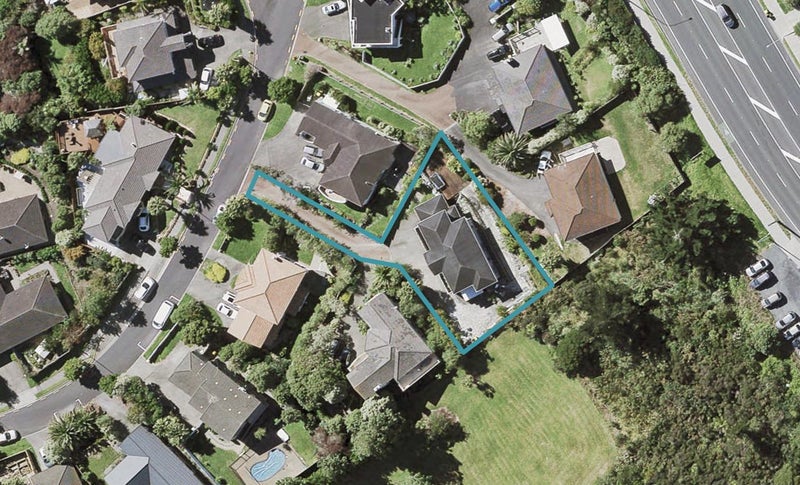 13 Cricklade Terrace, Windsor Park, Auckland - Carousel 1