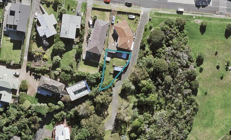 2/1 Godwit Place, Lynfield, Auckland - Carousel 1