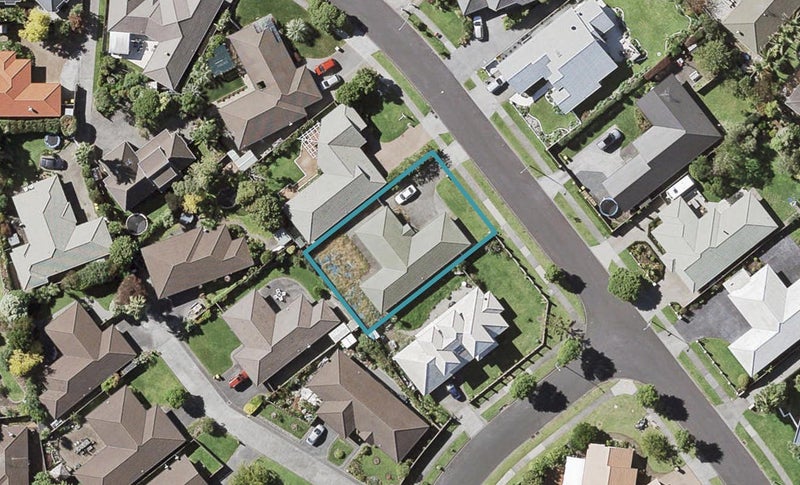 26 Matterhorn Crescent, Northpark, Auckland - Carousel 1
