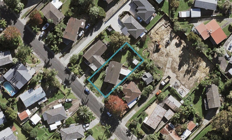 23 Normanton Street, Glenfield, Auckland - Carousel 1