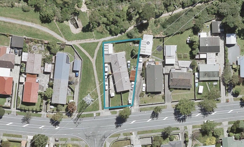 1/73 Gemstone Drive, Birchville, Upper Hutt - Carousel 1