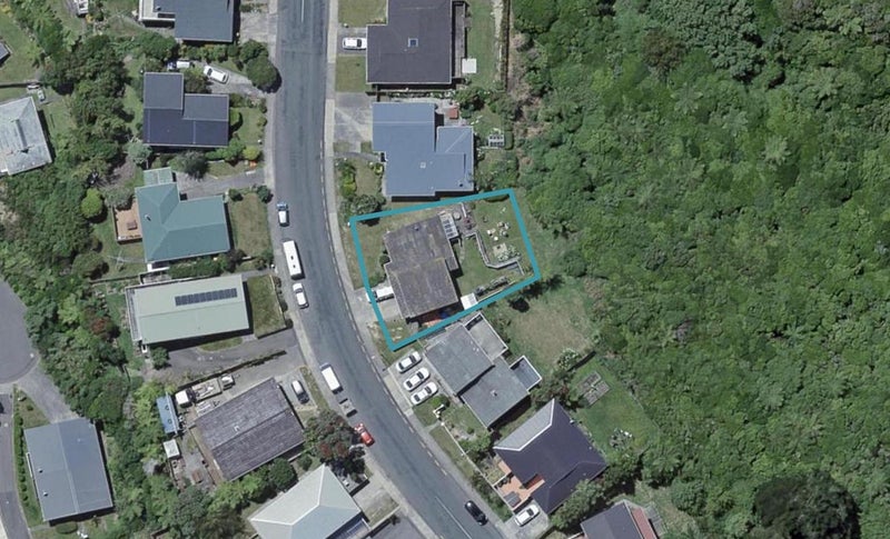 72 Baylands Drive, Newlands, Wellington - Carousel 1