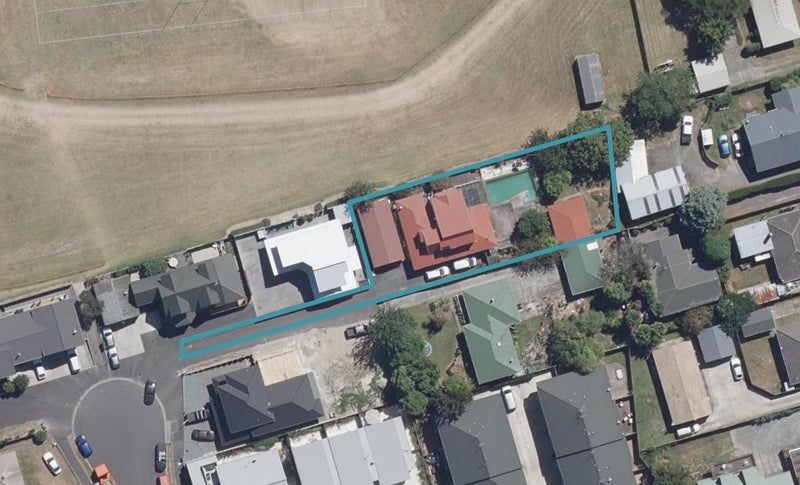 26 Kelvin Place, Hamilton East, Hamilton - Carousel 1