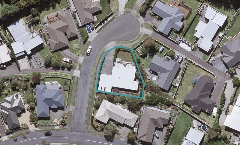 4 Long Place, Frankleigh Park, New Plymouth - Carousel 1