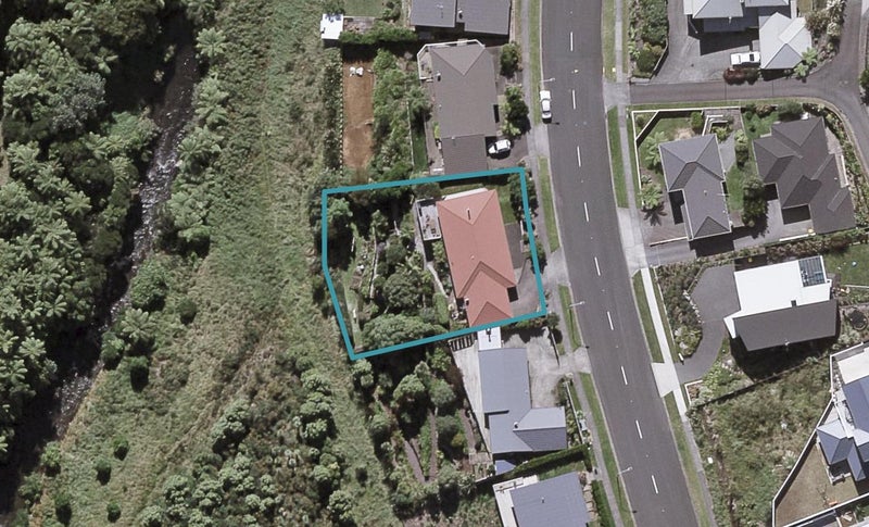 203 Heta Road, Merrilands, New Plymouth - Carousel 1