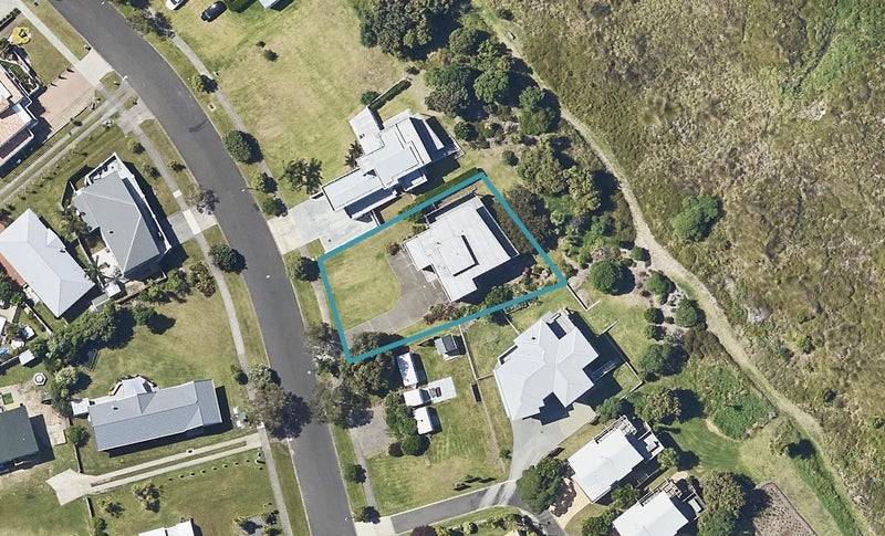 41 Bowentown Boulevard, Bowentown, Waihi Beach - Carousel 1