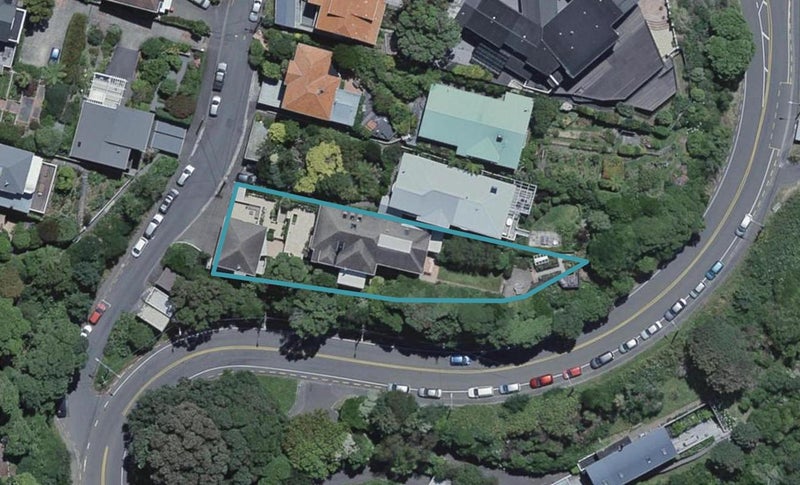 2 Lower Watt Street, Wadestown, Wellington - Carousel 1