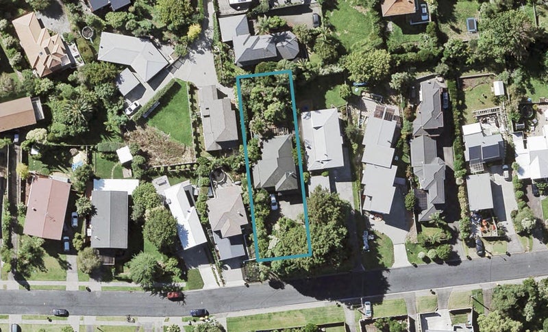 15 Wyoming Avenue, Murrays Bay, Auckland - Carousel 1