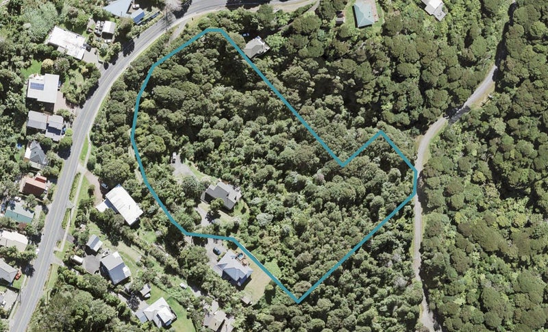 1148 Scenic Drive North, Swanson, Auckland - Carousel 1