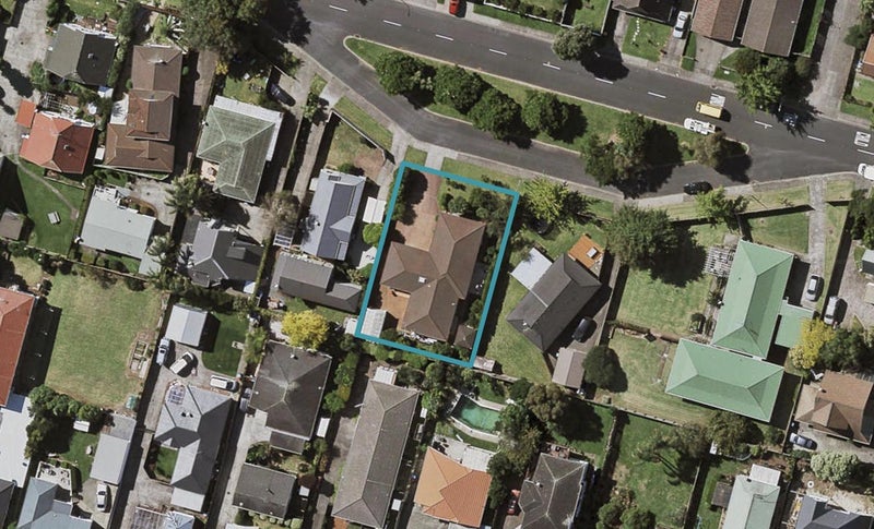 151 Celtic Crescent, Ellerslie, Auckland - Carousel 1
