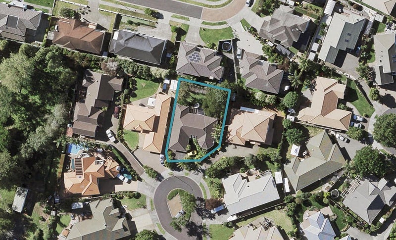 17 Yarlside Place, Northpark, Auckland - Carousel 1