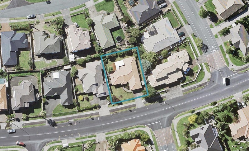 57 Meadowland Drive, Somerville, Auckland - Carousel 1