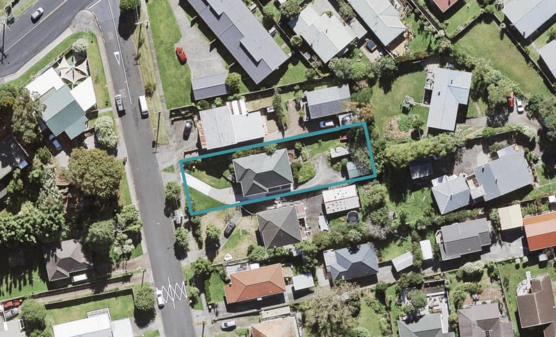 4 Arahoe Road, New Lynn, Auckland - Carousel 1