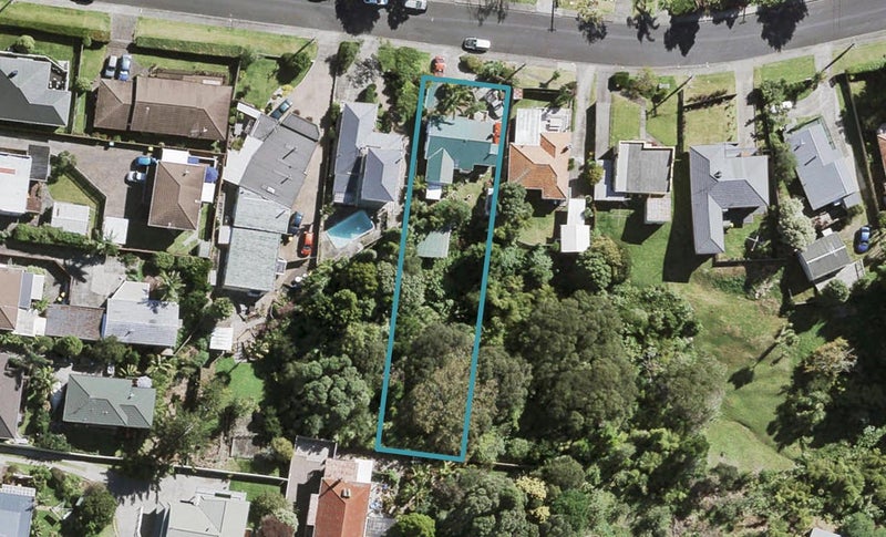 5 Eastglen Road, Glen Eden, Auckland - Carousel 1