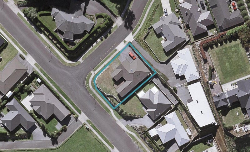 19 Adam Lile Drive, Highlands Park, New Plymouth - Carousel 1