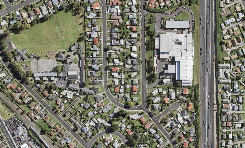 28D Greenmeadows Avenue, Manurewa East, Auckland - Carousel 1