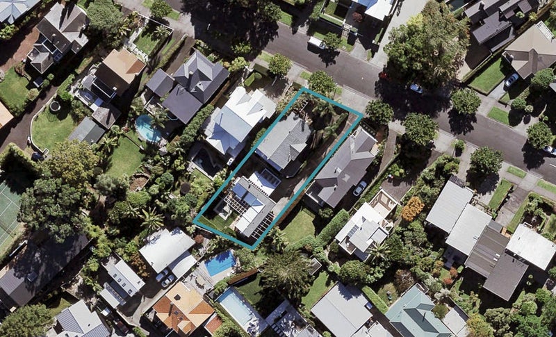 85 Marine Parade, Herne Bay, Auckland - Carousel 1