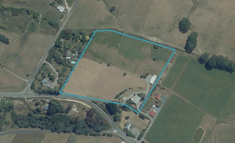 482 Moutere Highway, Redwood Valley - Carousel 1