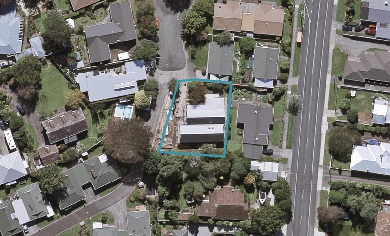11 Nursery Place, Westown, New Plymouth - Carousel 1