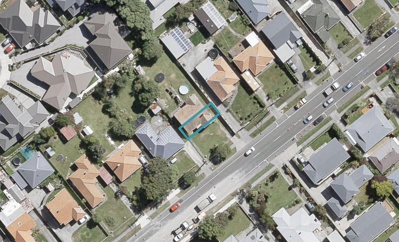 2/27 Waiwhetu Road, Waiwhetu, Lower Hutt - Carousel 1