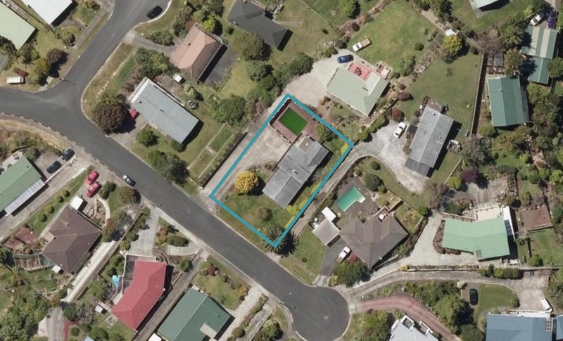 13 Mountain Road, Morningside, Whangarei - Carousel 1