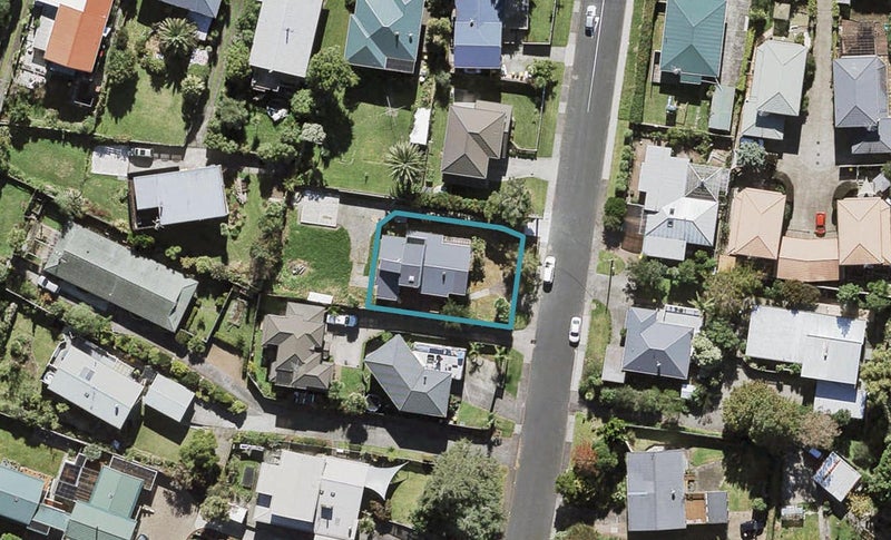 3 Crompton Road, Massey, Auckland - Carousel 1