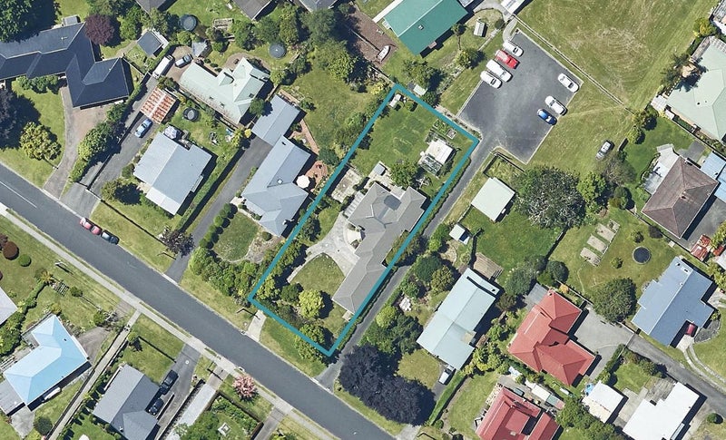 5 Lynbert Road, Lynmore, Rotorua - Carousel 1