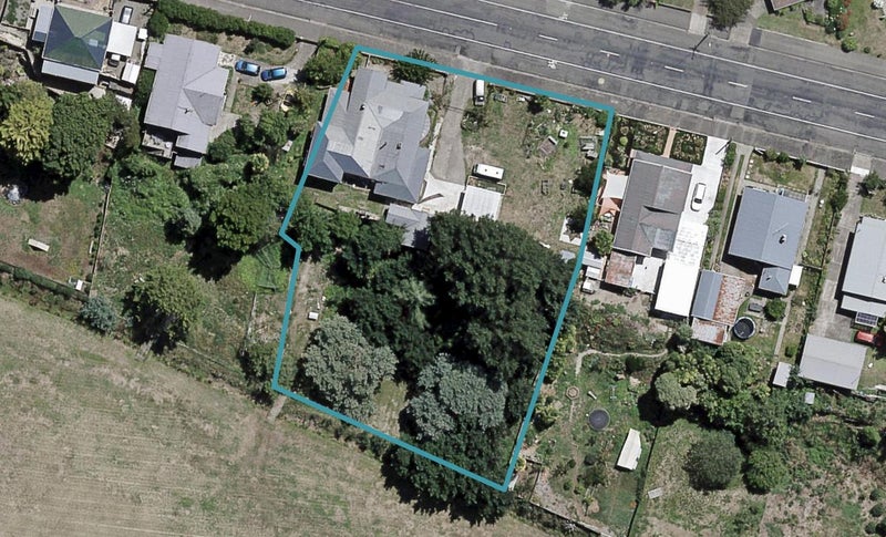 5 Ruataniwha Street, Waipawa, Waipawa - Carousel 1