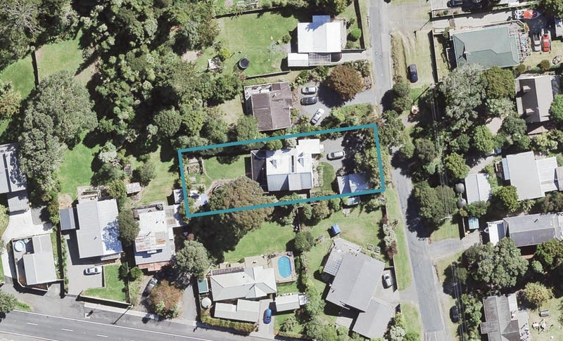 5 Tane Road, Laingholm, Auckland - Carousel 1