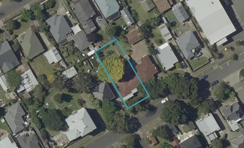 12 Guy Avenue, Takaro, Palmerston North - Carousel 1