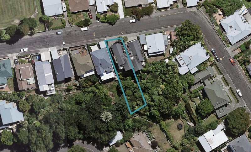 16A Colenso Avenue, Hospital Hill, Napier - Carousel 1