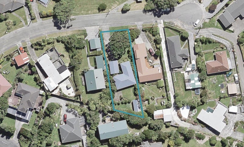 21 Wilson Grove, Normandale, Lower Hutt - Carousel 1