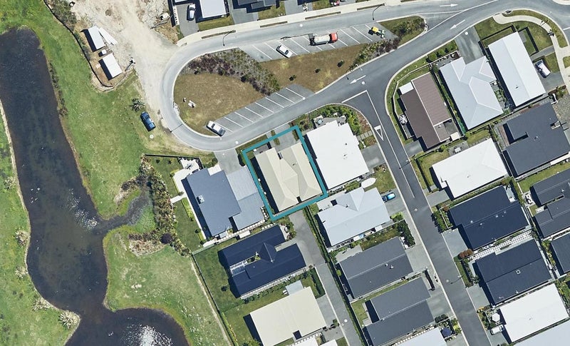 11 Eden Crescent, Brookfield, Tauranga - Carousel 1