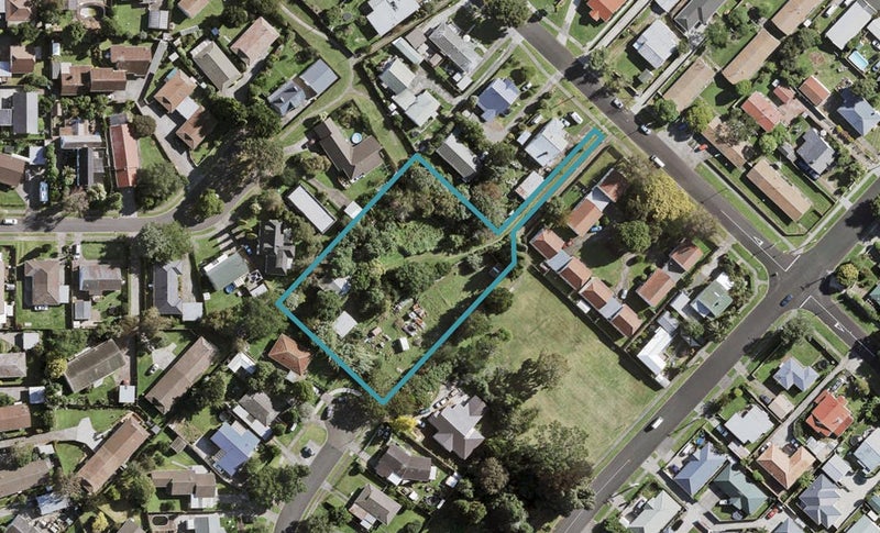 22 Waiari Road, Conifer Grove, Takanini - Carousel 1