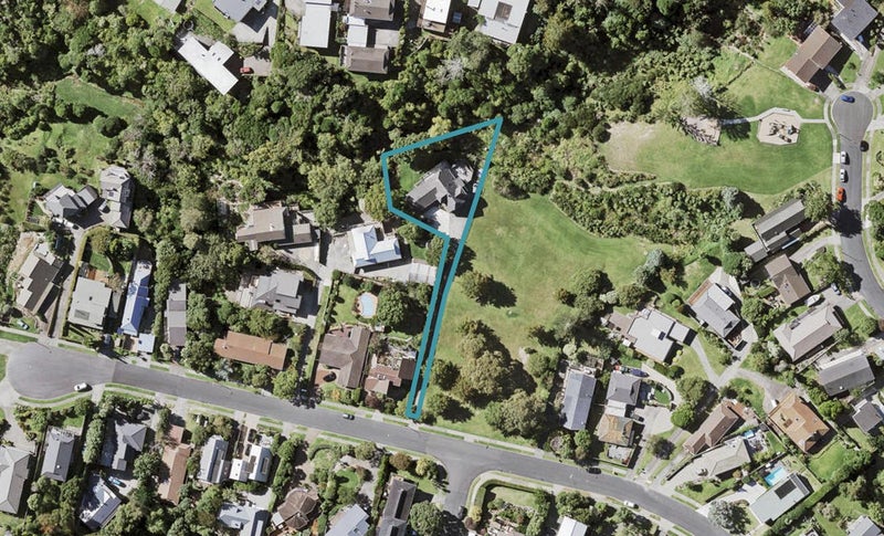 27 Charles Dickens Drive, Mellons Bay, Auckland - Carousel 1