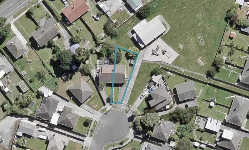 19 Purser Grove, Fairfield, Lower Hutt - Carousel 1