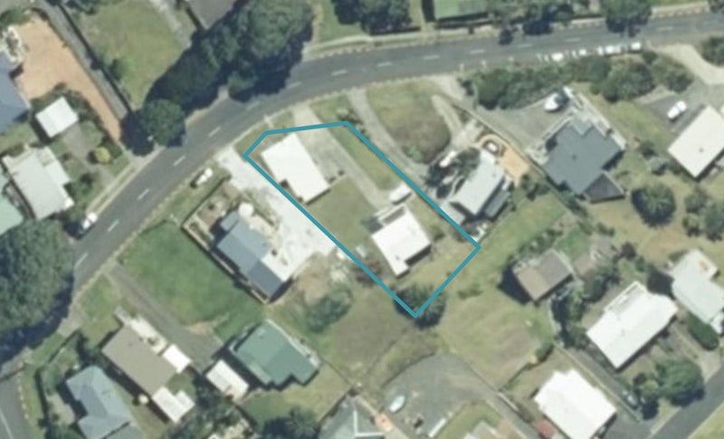 59 Wallis Street, Raglan, Raglan - Carousel 1